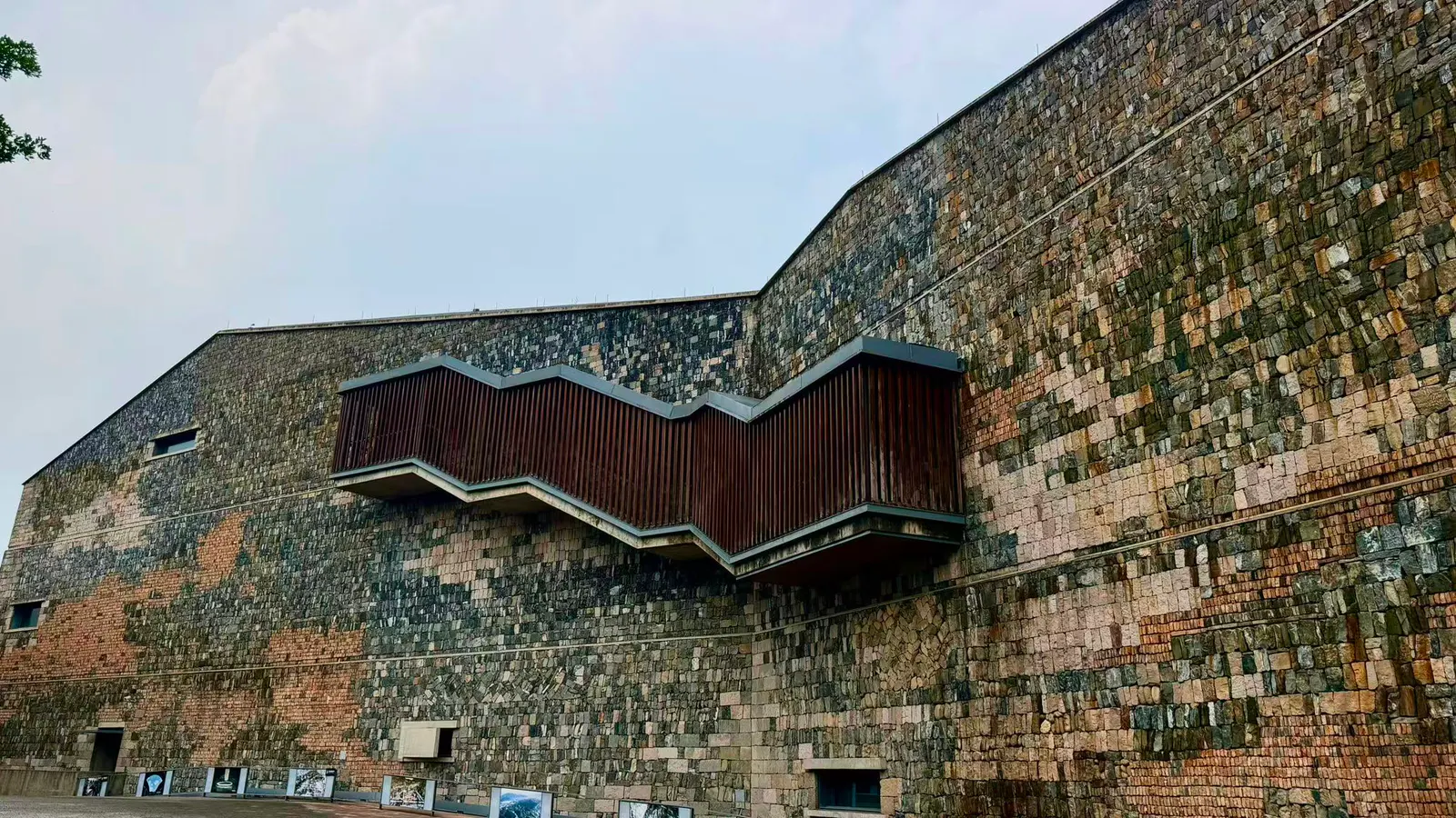 石墙建筑的外立面
